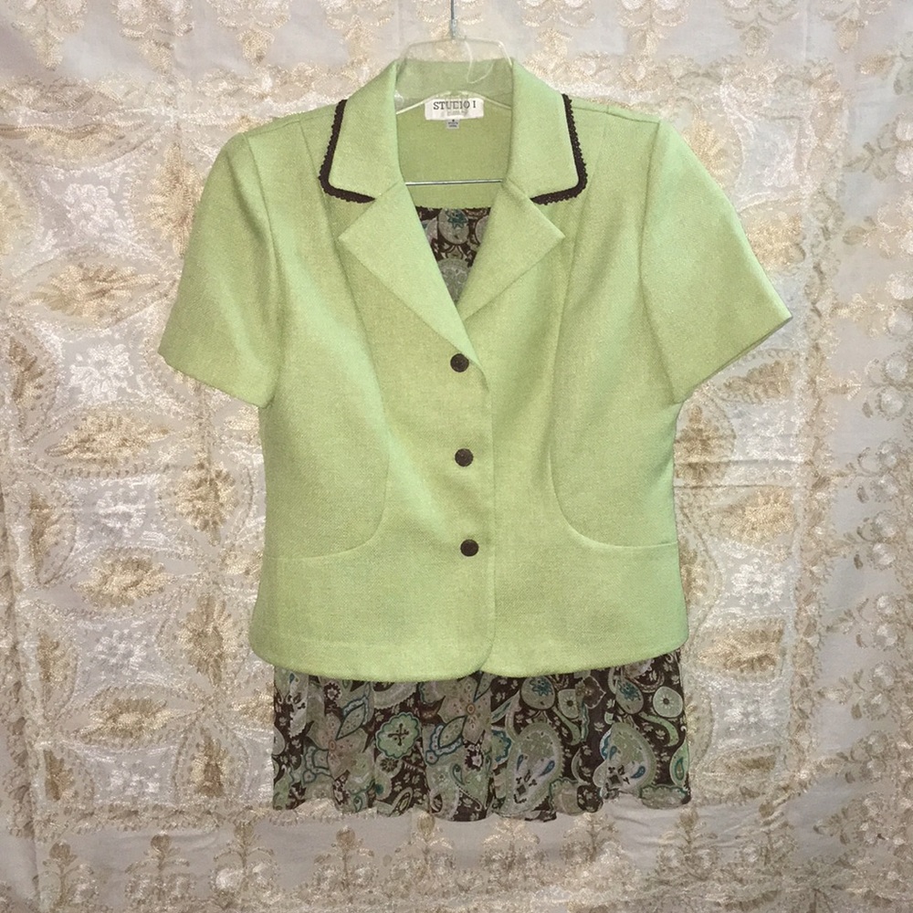 2 pieces jacket and skirt suit